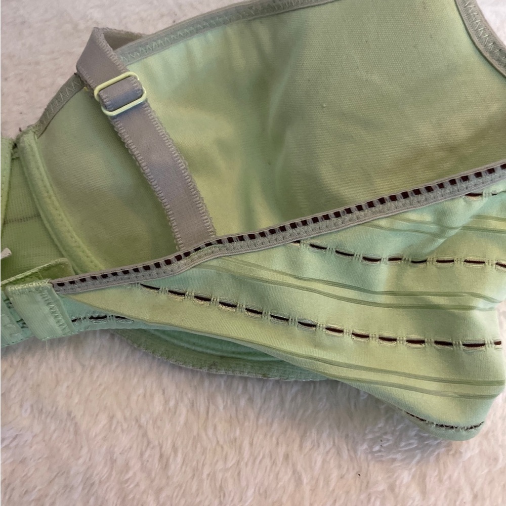 Green Striped Women's wireless Bra - Picture 4 of 5